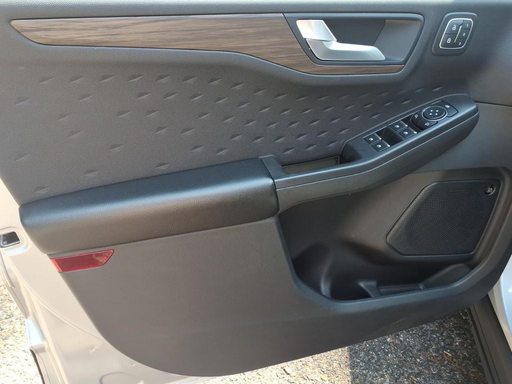 2020 Ford Escape Hybrid Titanium
