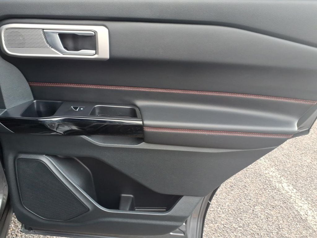 2024 Ford Explorer ST-Line