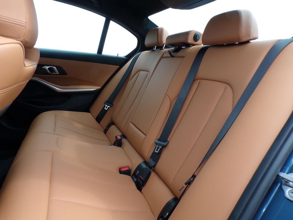 2025 BMW 3 Series 330i xDrive