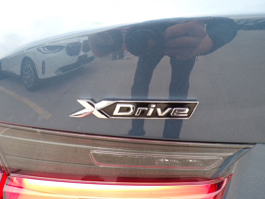 2025 BMW 3 Series 330i xDrive