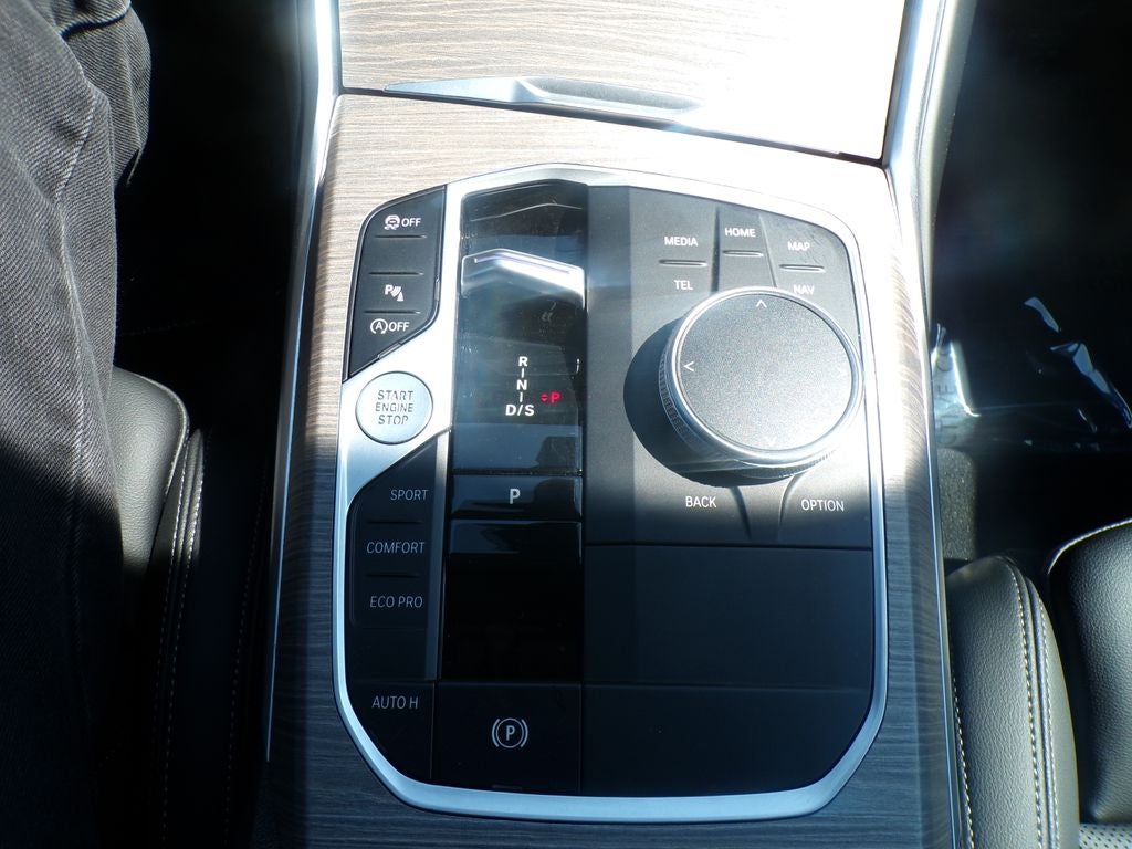 2025 BMW 3 Series 330i xDrive