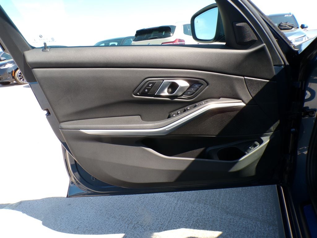 2025 BMW 3 Series 330i xDrive