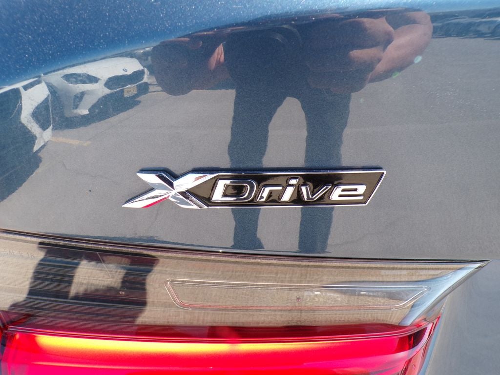 2025 BMW 3 Series 330i xDrive