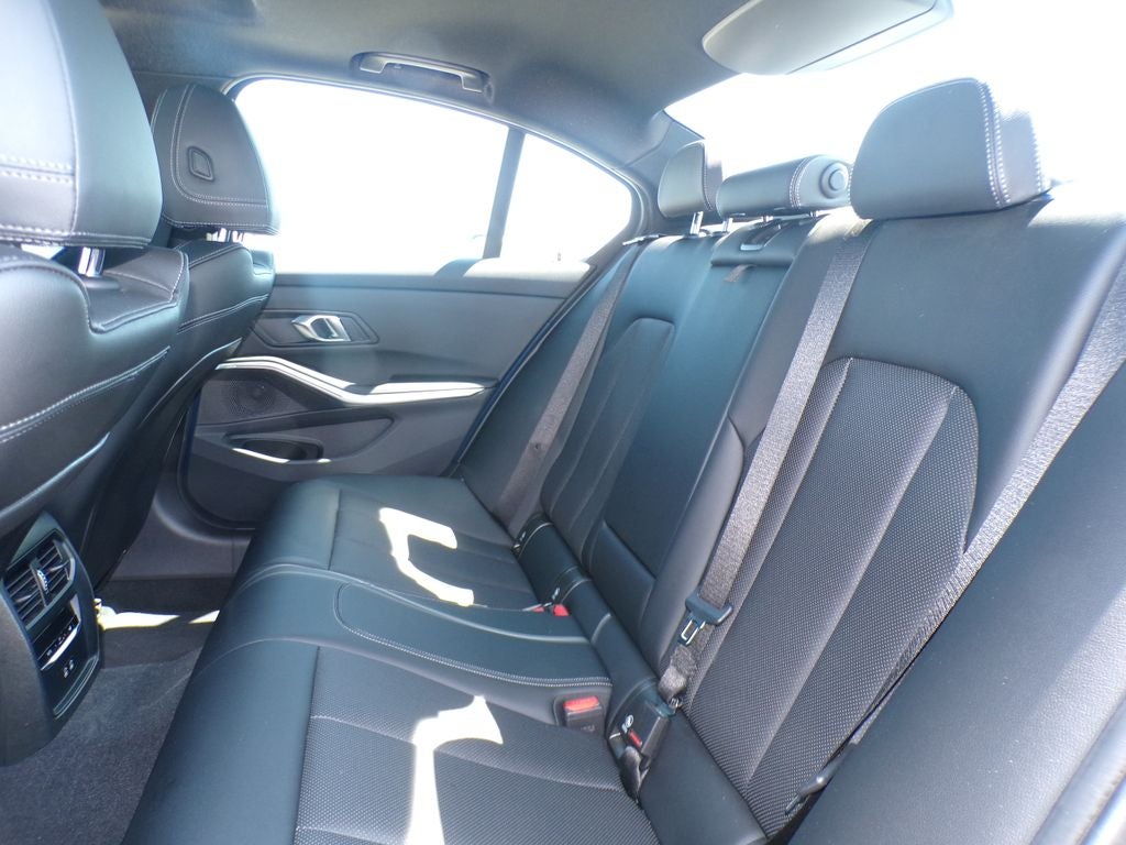2024 BMW 3 Series 330i xDrive