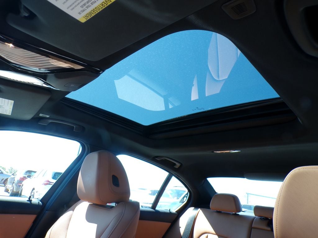 2023 BMW 3 Series 330i xDrive