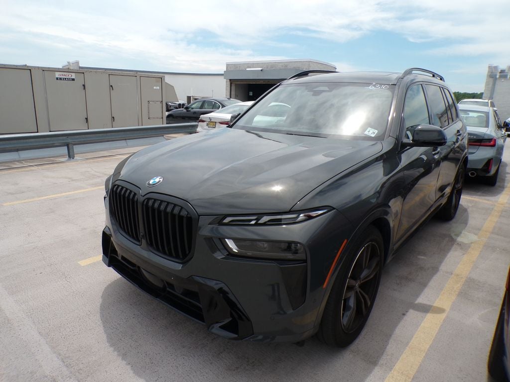 2025 BMW X7 xDrive40i