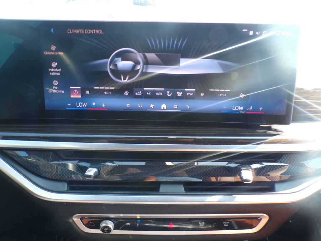 2025 BMW X7 xDrive40i