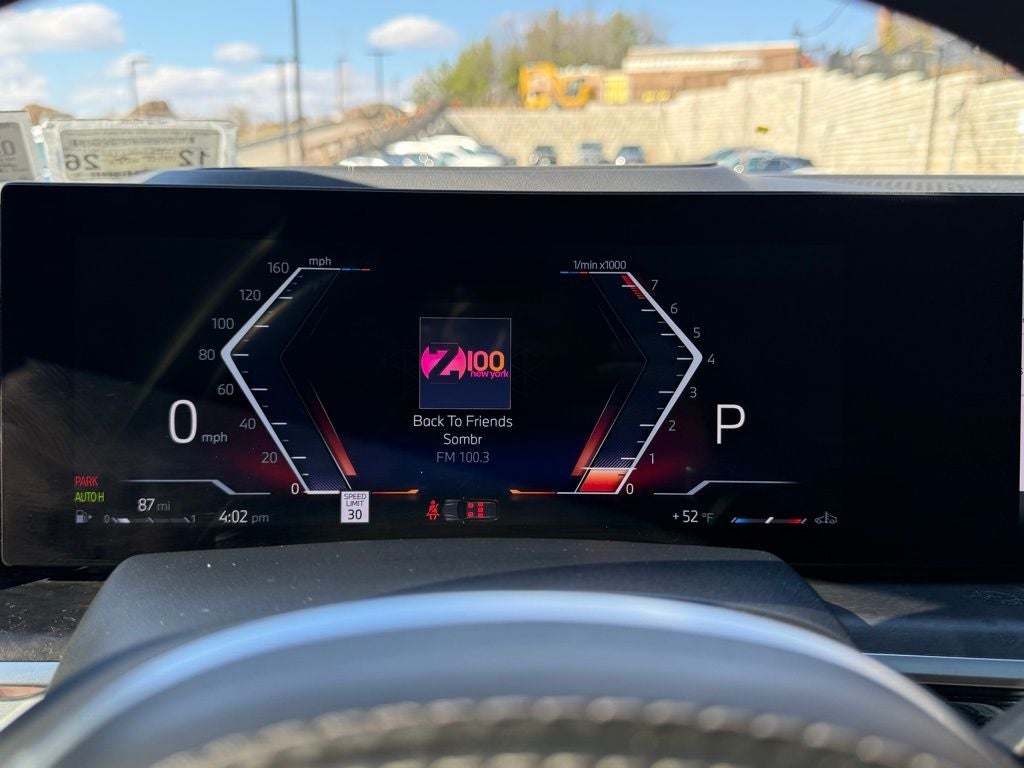 2025 BMW X7 xDrive40i