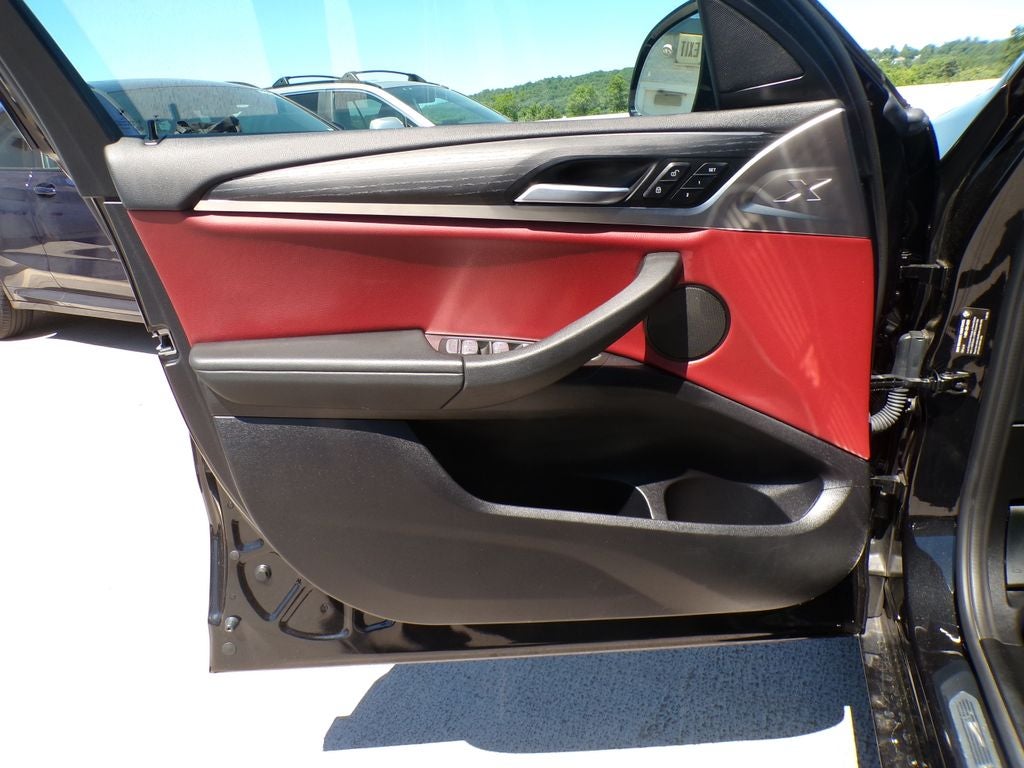 2023 BMW X4 xDrive30i