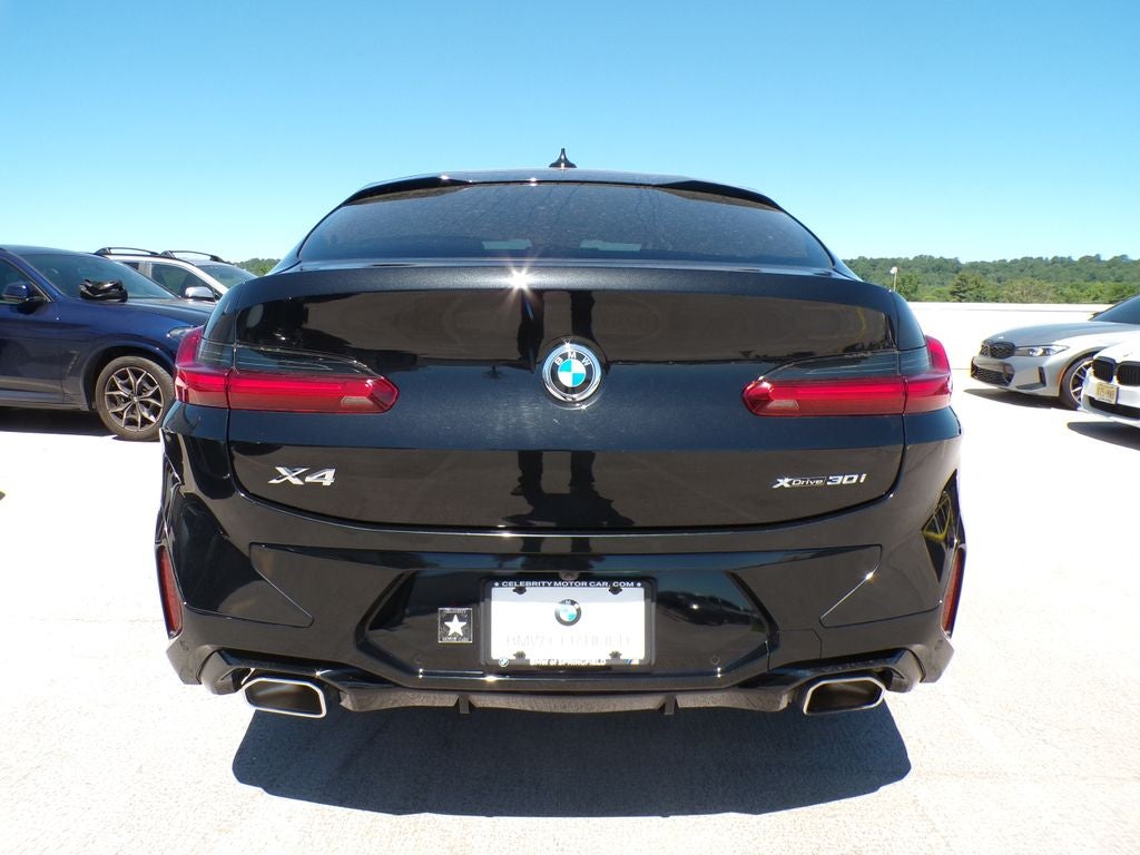 2023 BMW X4 xDrive30i