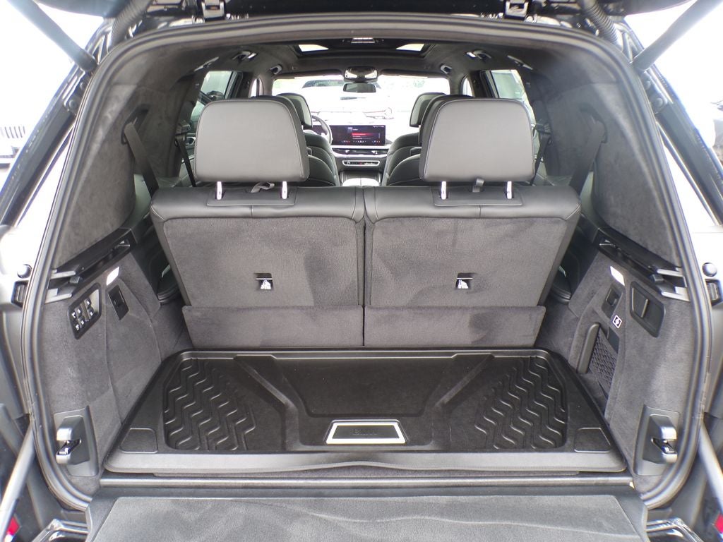 2026 BMW X7 M60i