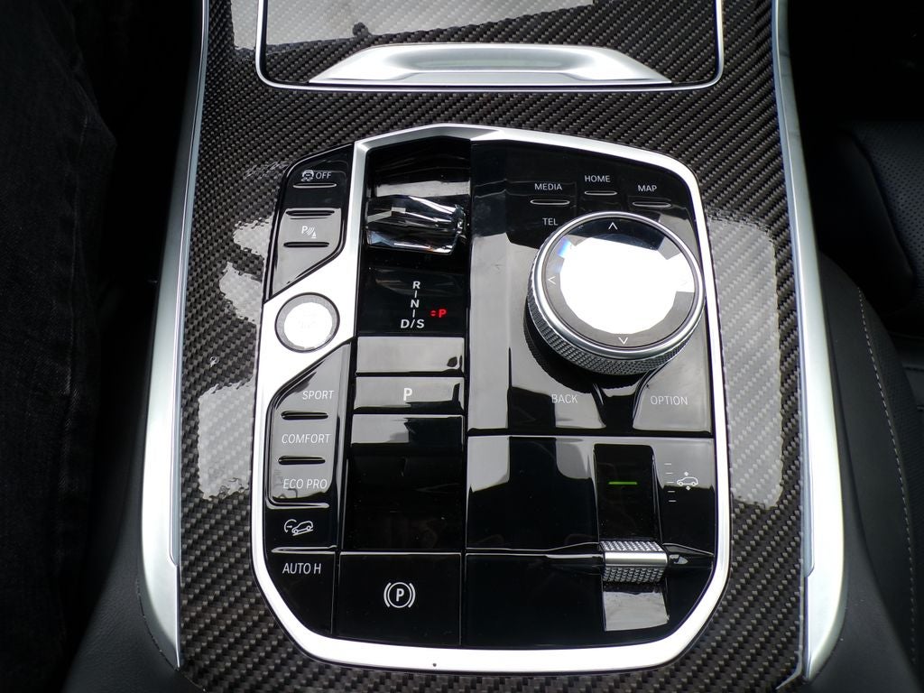 2026 BMW X7 M60i