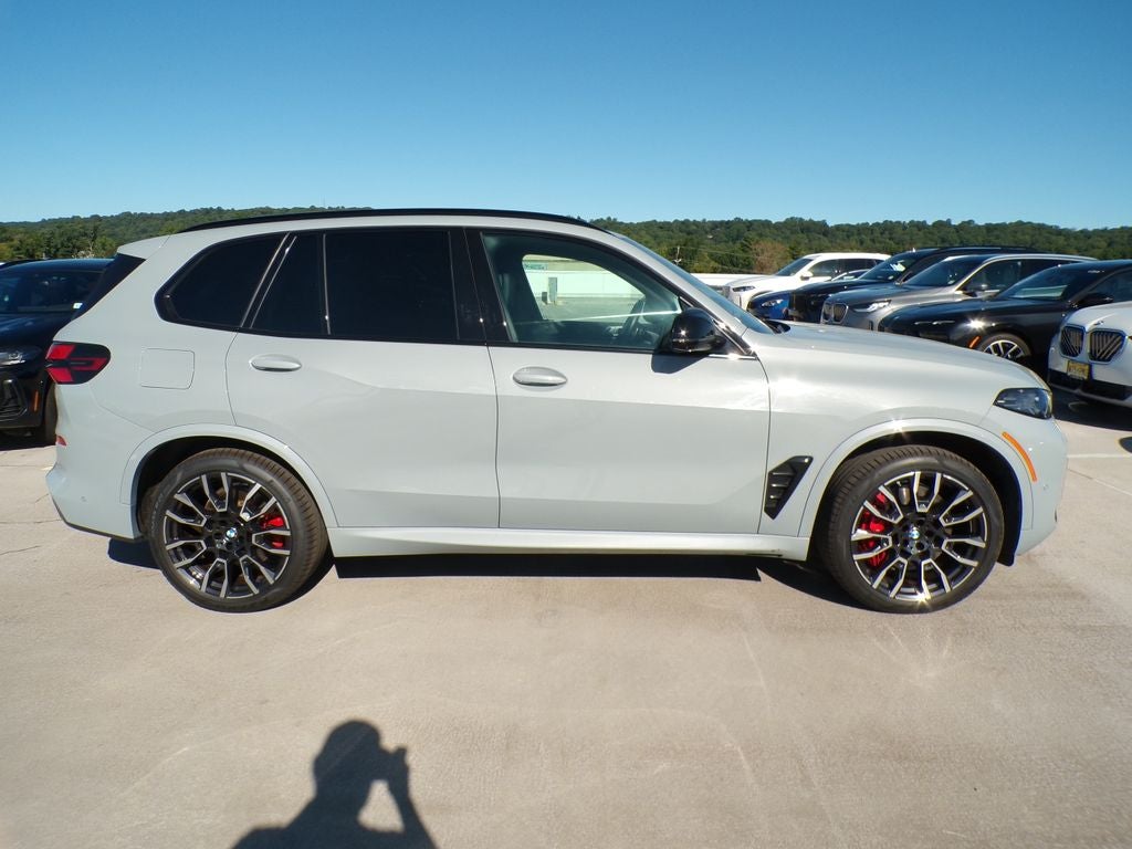 2024 BMW X5 M60i