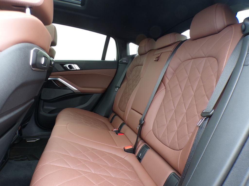 2024 BMW X6 M60i
