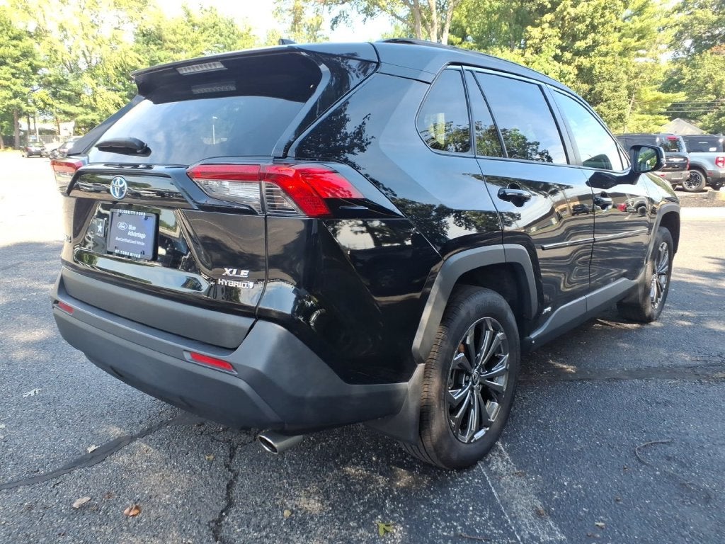 2022 Toyota RAV4 Hybrid XLE Premium