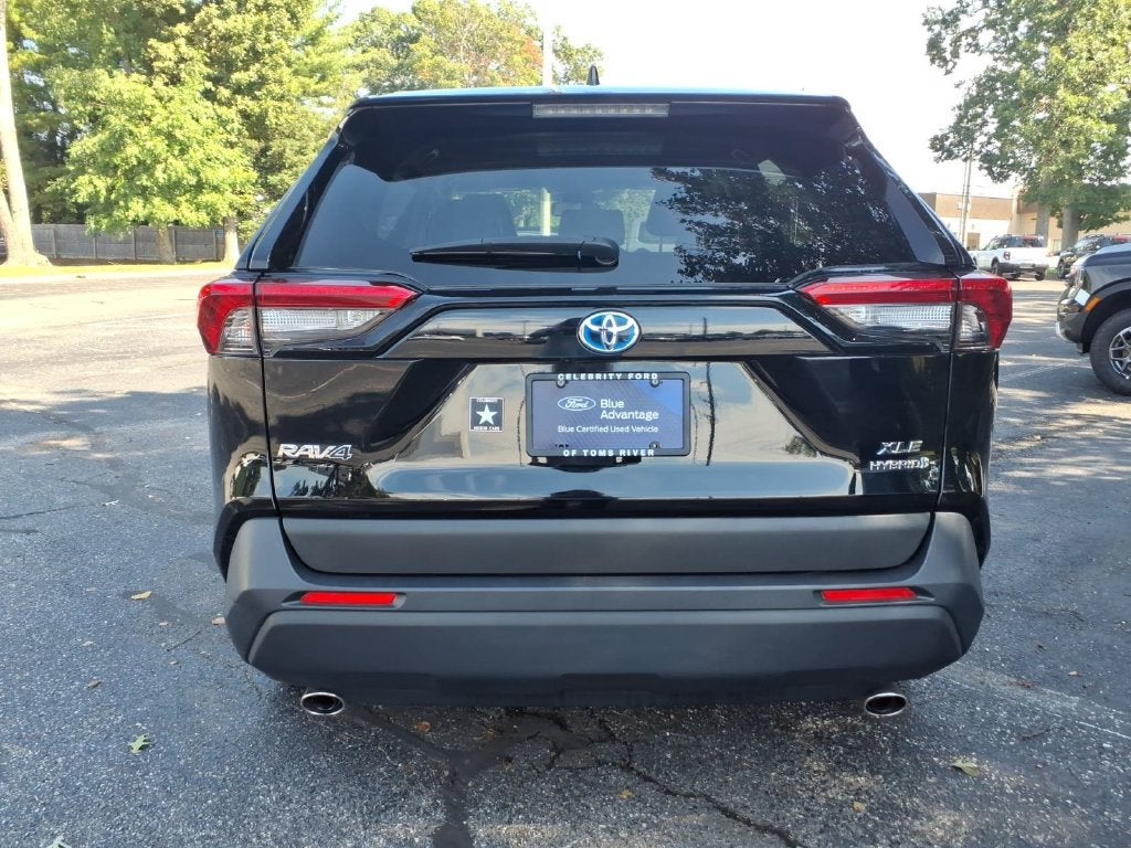 2022 Toyota RAV4 Hybrid XLE Premium