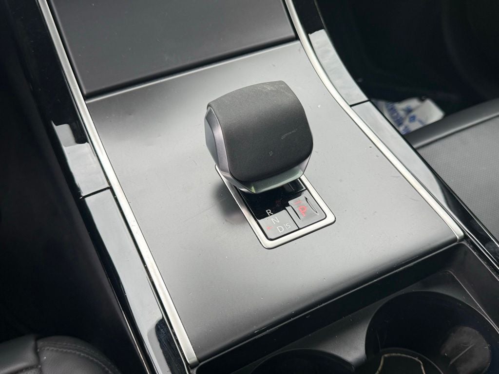 2024 Land Rover Range Rover Velar Dynamic SE
