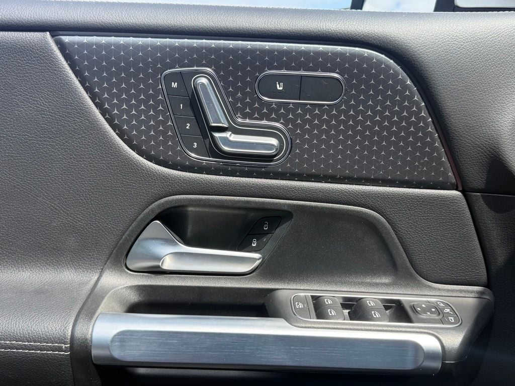 2026 Mercedes-Benz GLB 250 4MATIC®