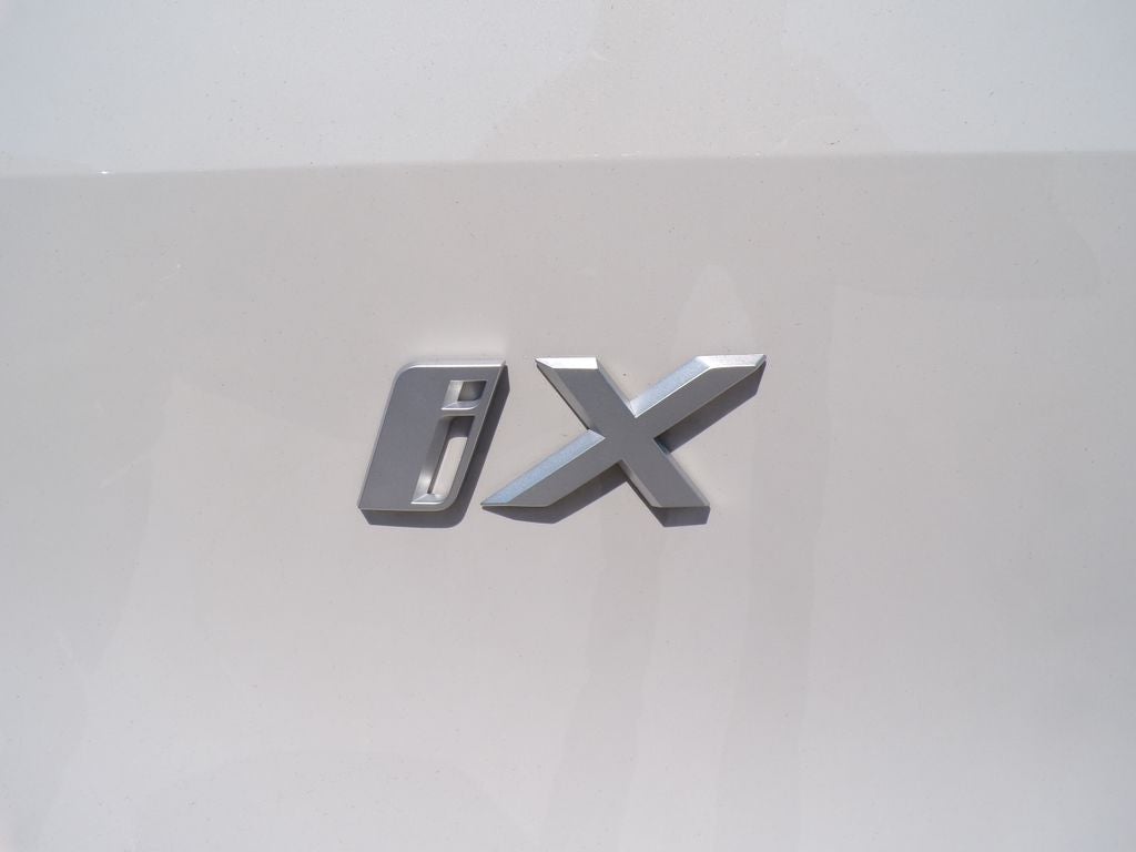 2026 BMW iX xDrive45