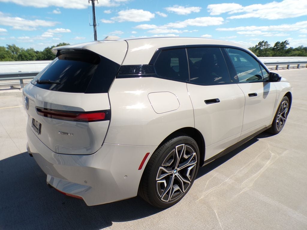 2026 BMW iX xDrive45