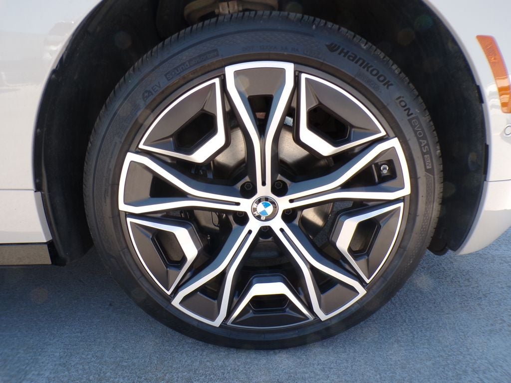 2026 BMW iX xDrive45