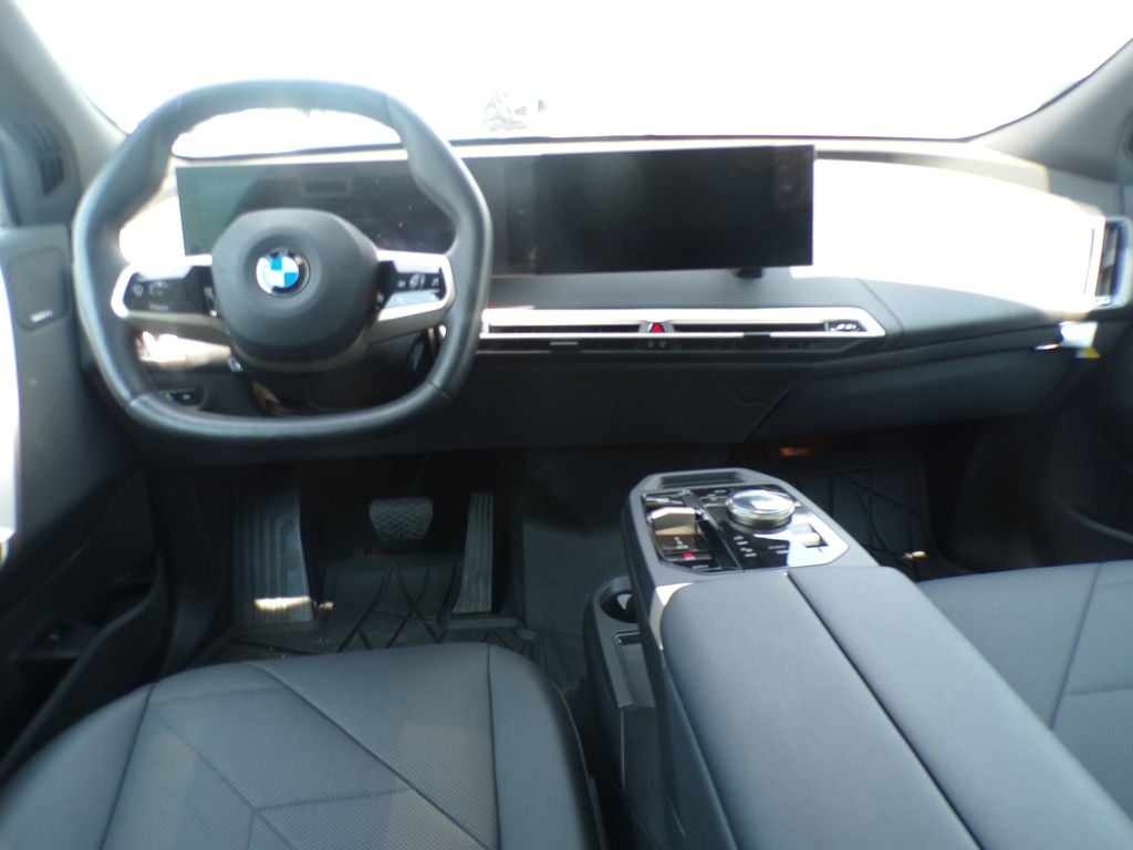 2026 BMW iX xDrive45