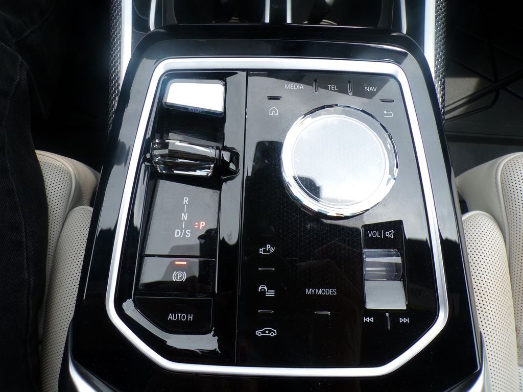 2023 BMW 7 Series 760i xDrive