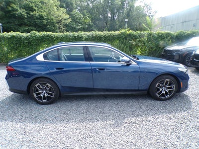 2026 BMW 5 Series 530i xDrive