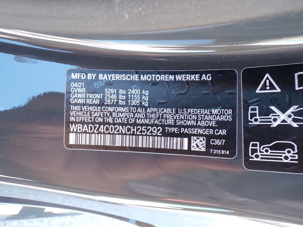 2022 BMW 8 Series 840i