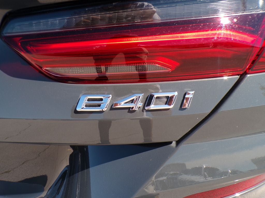 2022 BMW 8 Series 840i