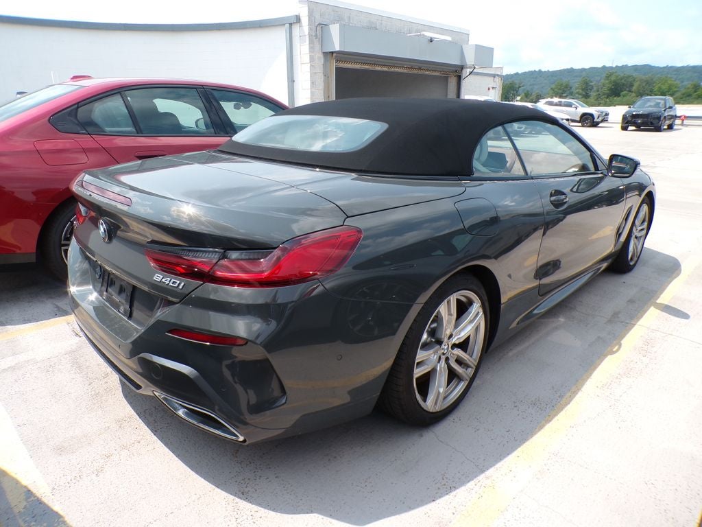 2022 BMW 8 Series 840i