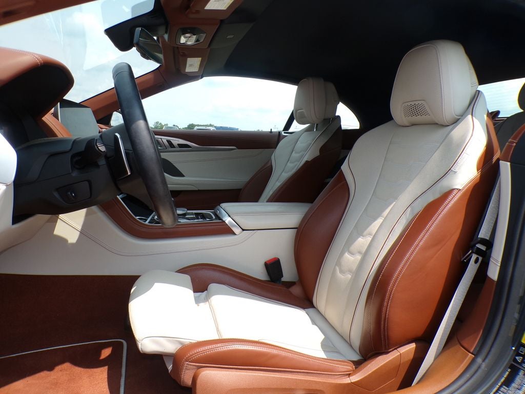 2022 BMW 8 Series 840i