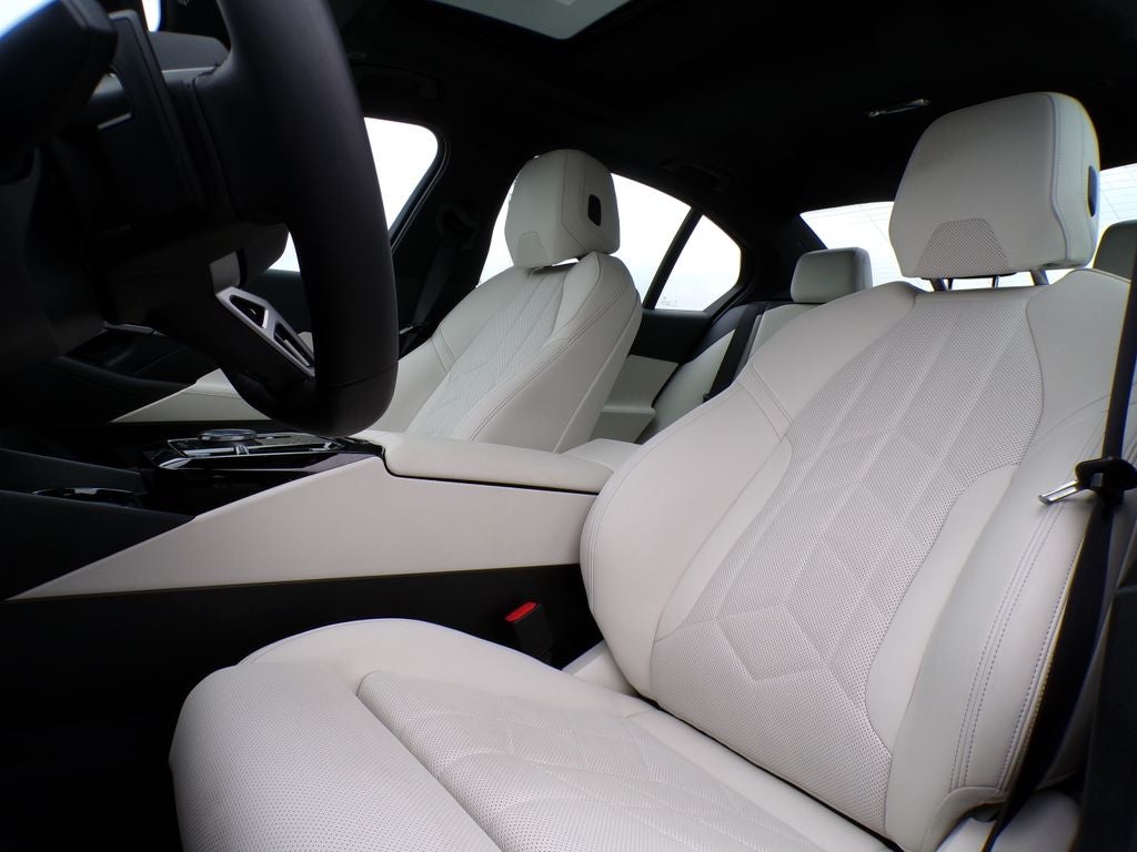 2025 BMW i5 xDrive40