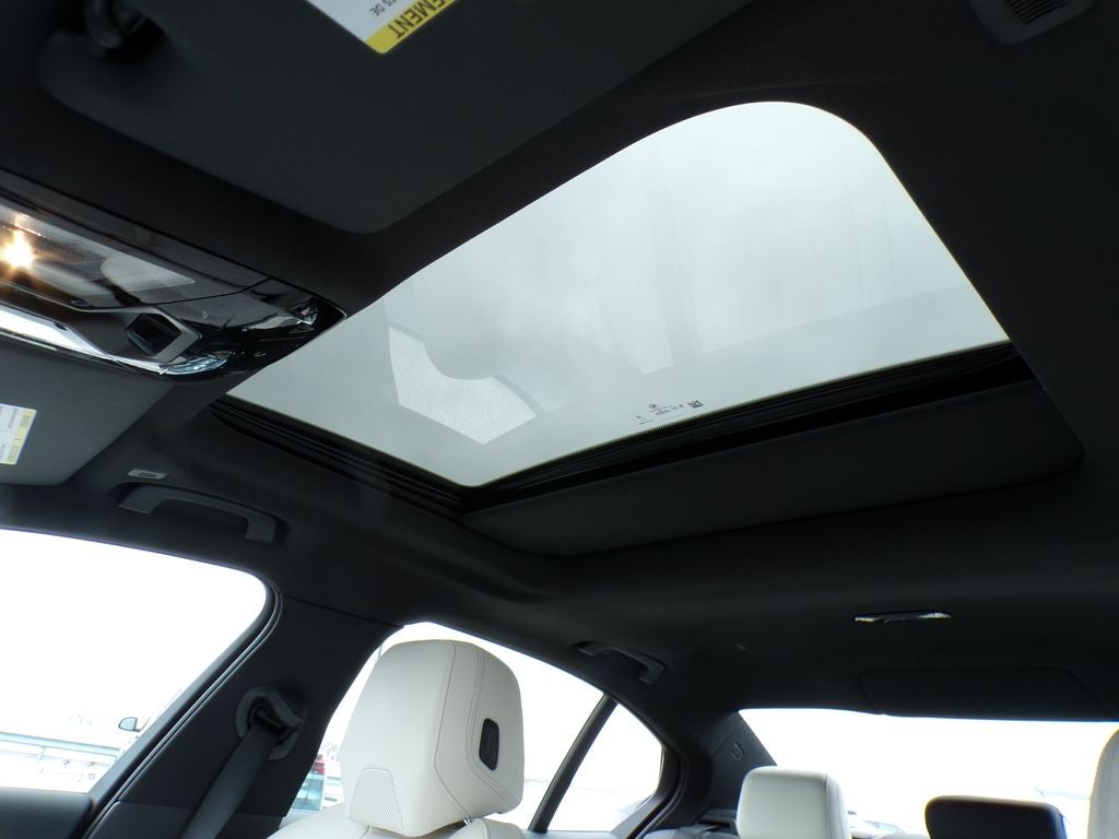2025 BMW i5 xDrive40