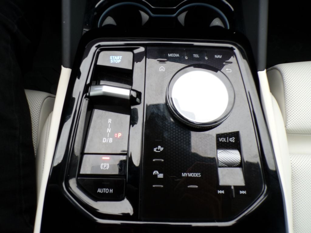 2025 BMW i5 xDrive40