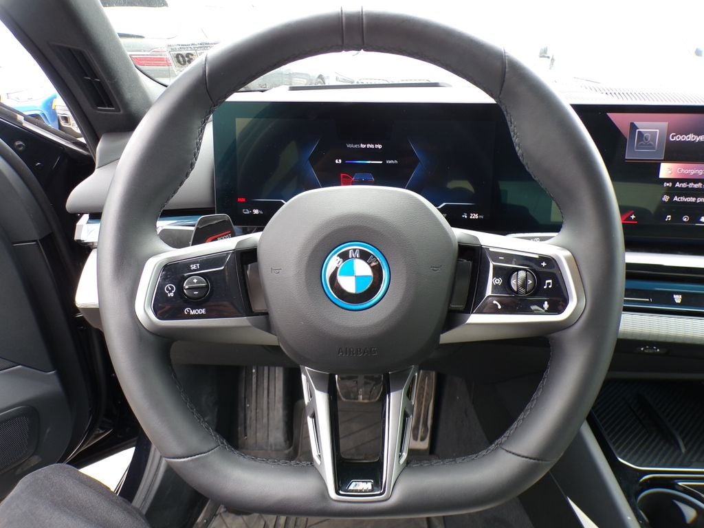 2025 BMW i5 xDrive40