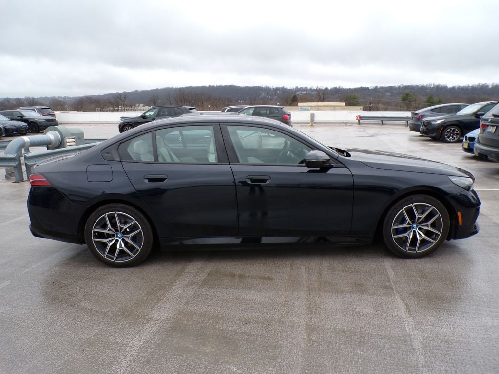 2025 BMW i5 xDrive40