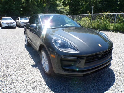 2025 Porsche Macan Base