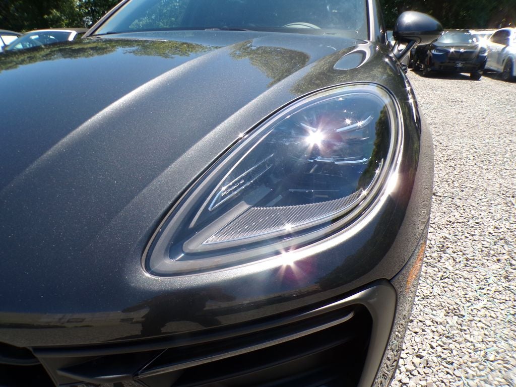 2025 Porsche Macan Base