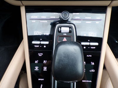 2023 Porsche Cayenne S Platinum Edition