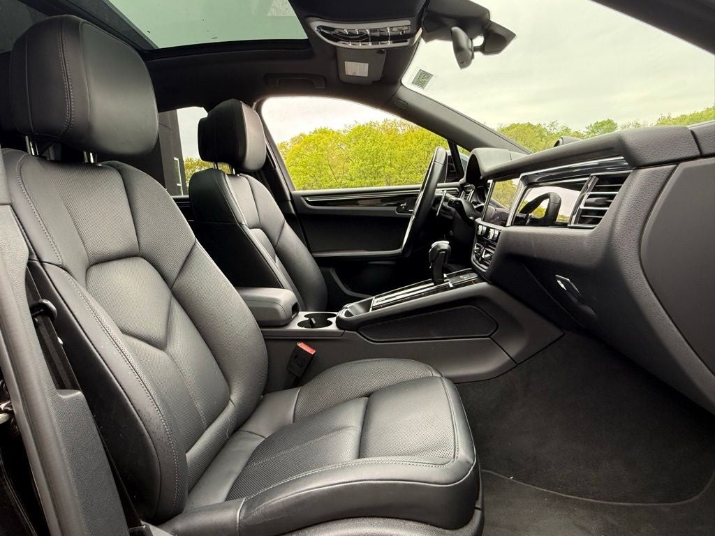 2023 Porsche Macan S