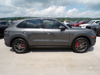 2024 Porsche Cayenne S
