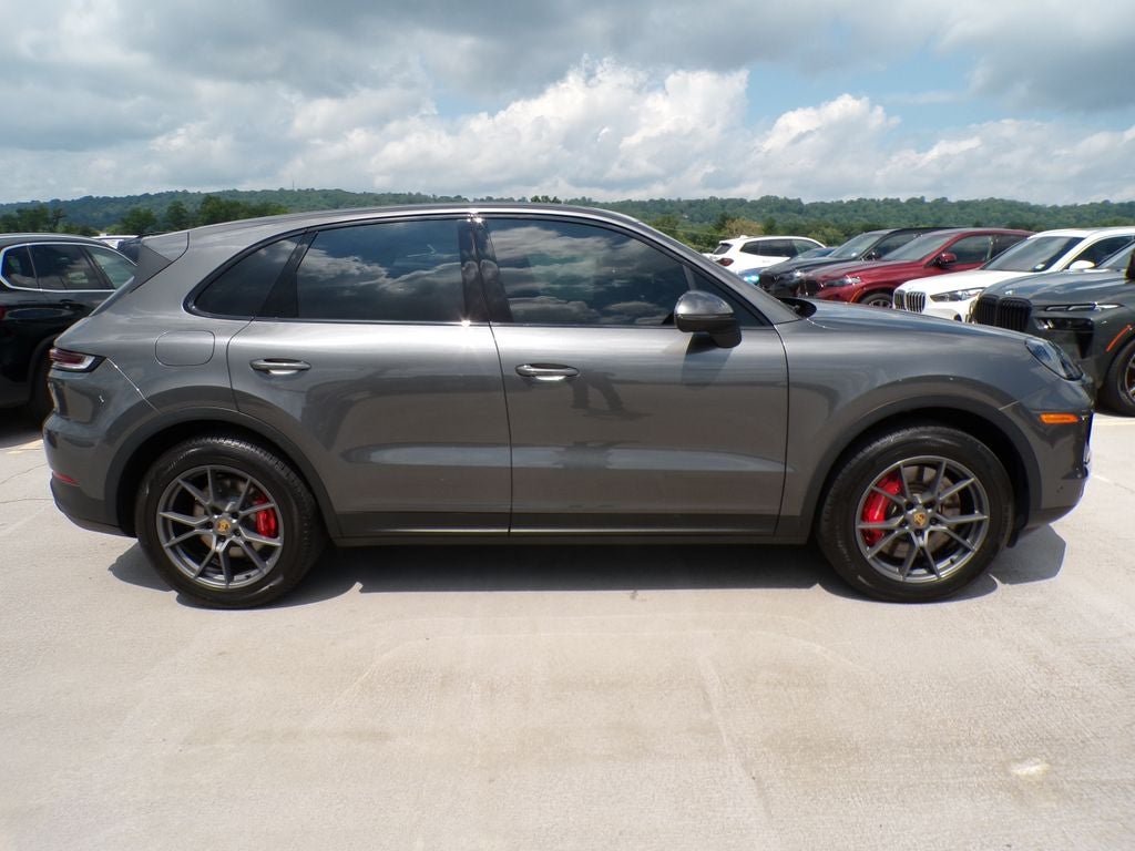 2024 Porsche Cayenne S