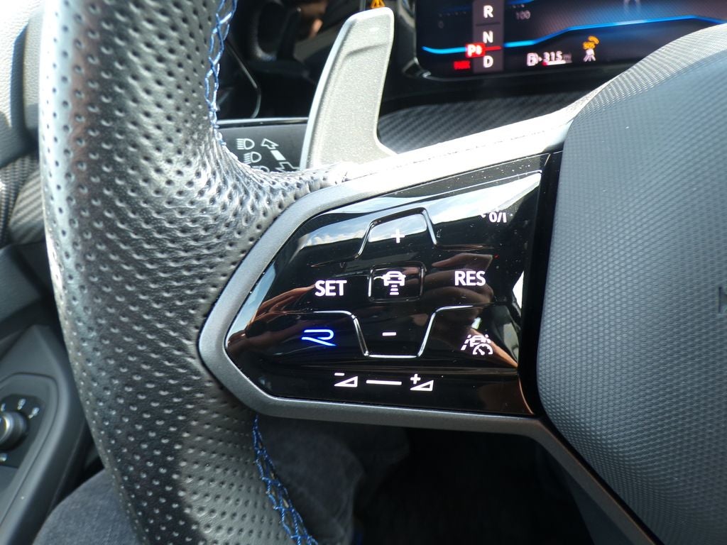2023 Volkswagen Golf R 2.0T