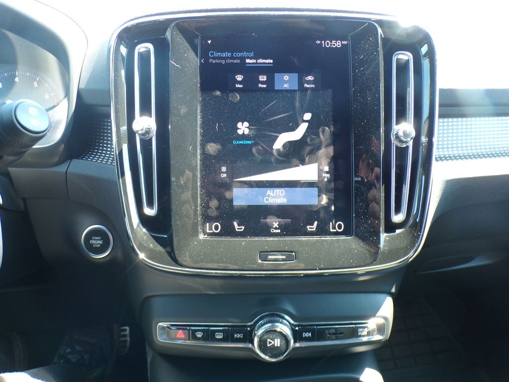 2021 Volvo XC40 R-Design