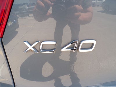 2021 Volvo XC40 R-Design