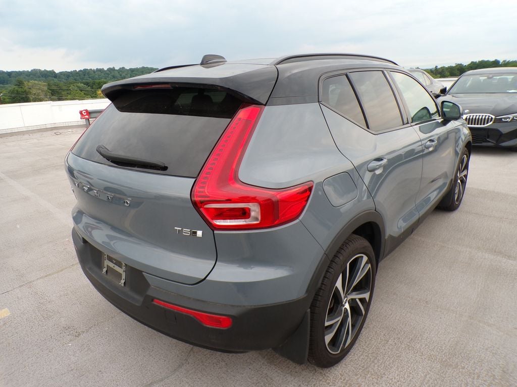 2021 Volvo XC40 R-Design