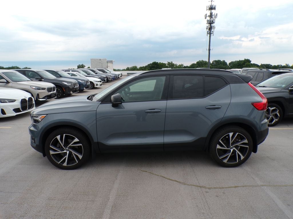 2021 Volvo XC40 R-Design