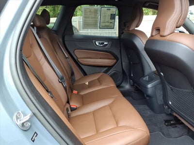 2023 Volvo XC60 B5 Plus Dark Theme