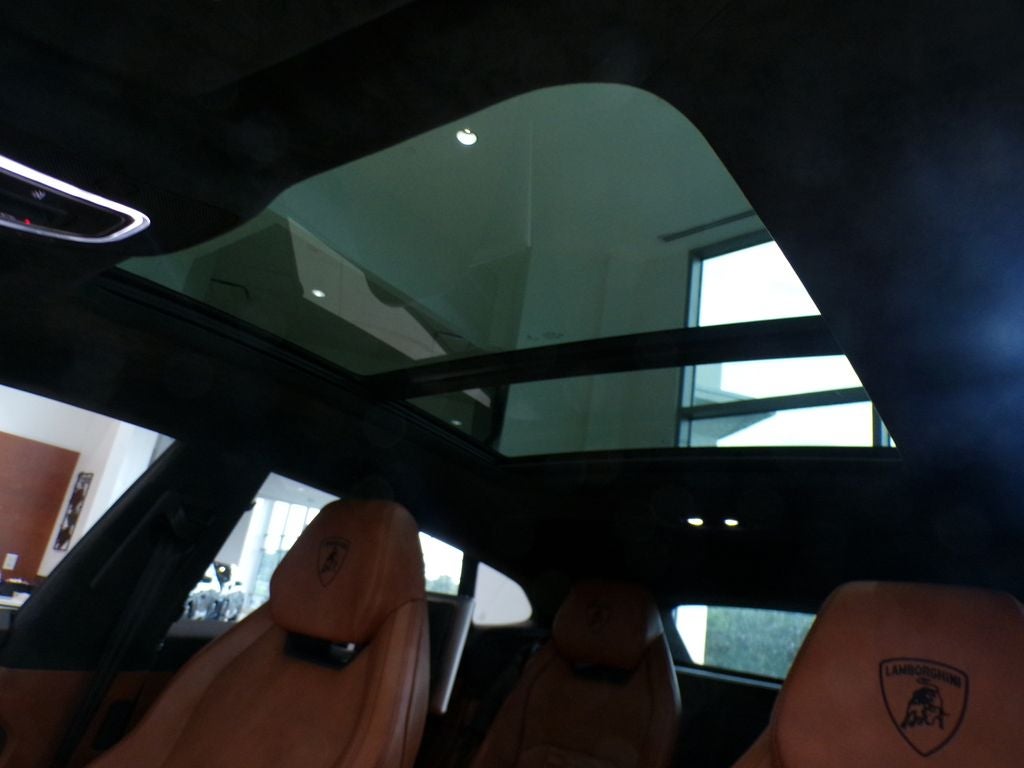 2019 Lamborghini Urus Base